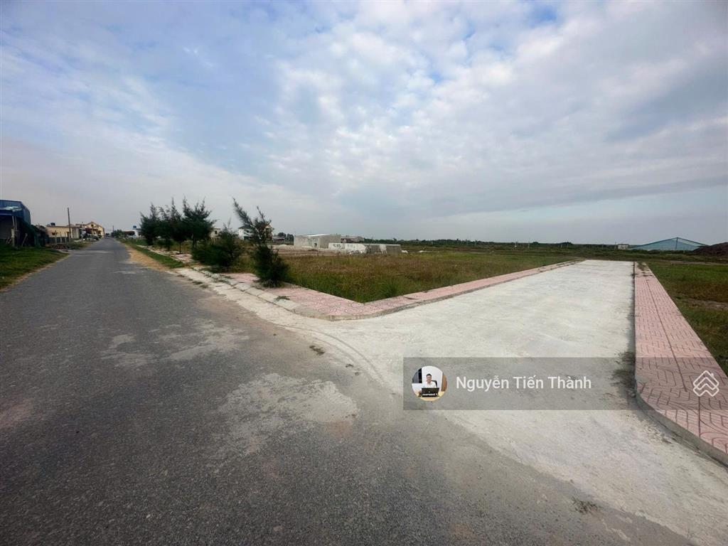 Chính chủ gửi bán lô đất biển 88,2m2. mặt tiền 5,5m giá 1,5 tỷ  sổ đỏ chính chủ