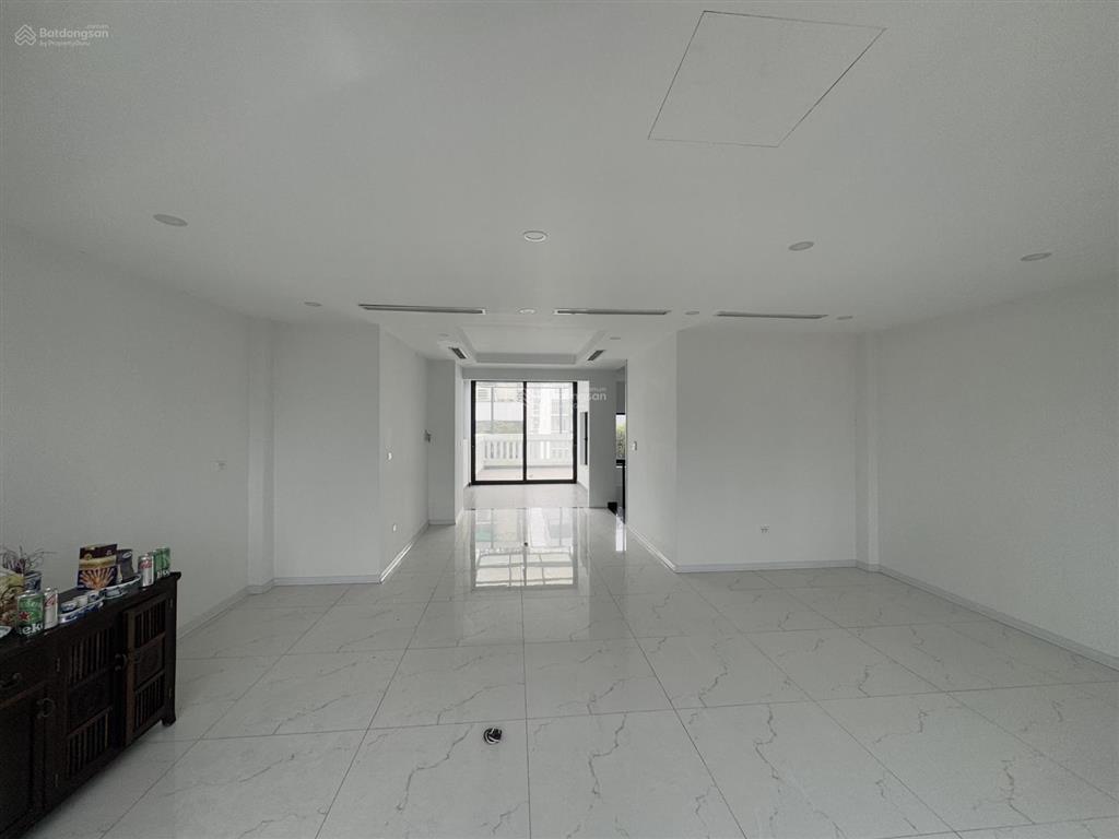 Bán nhà diện tích 110m2, 8 tầng thang máy, mặt tiền 6m, tại phố trần hưng đạo, hoàn kiếm