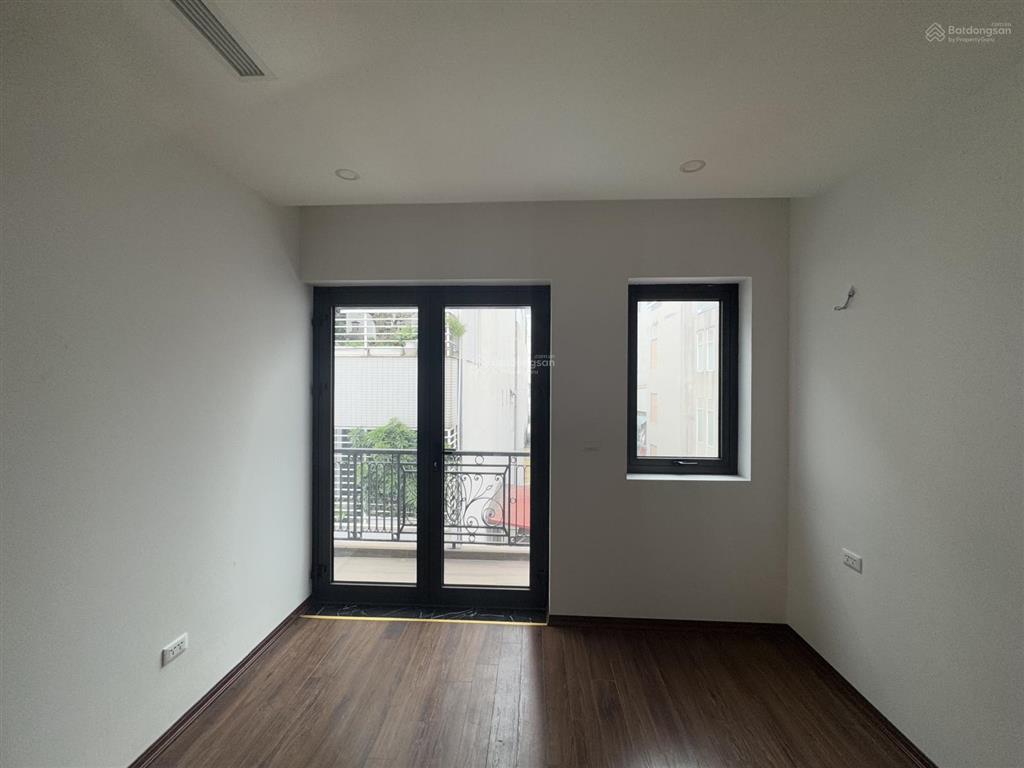 Bán nhà diện tích 110m2, 8 tầng thang máy, mặt tiền 6m, tại phố trần hưng đạo, hoàn kiếm