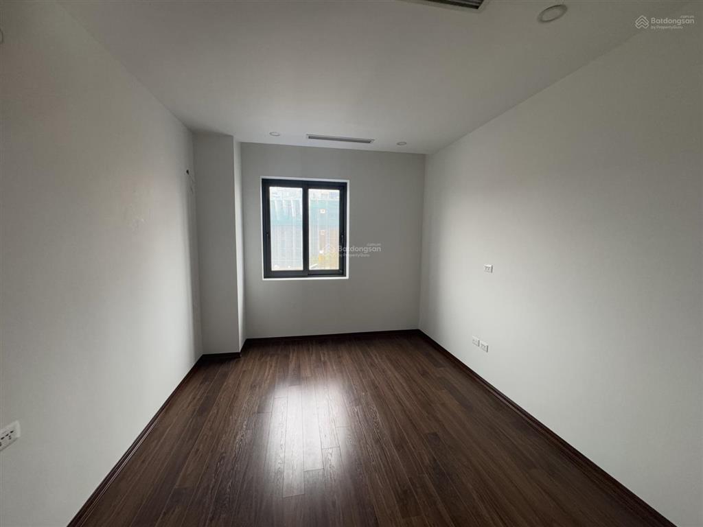 Bán nhà diện tích 110m2, 8 tầng thang máy, mặt tiền 6m, tại phố trần hưng đạo, hoàn kiếm