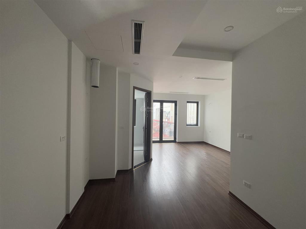 Bán nhà diện tích 110m2, 8 tầng thang máy, mặt tiền 6m, tại phố trần hưng đạo, hoàn kiếm