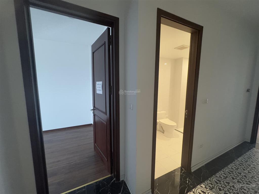 Bán nhà diện tích 110m2, 8 tầng thang máy, mặt tiền 6m, tại phố trần hưng đạo, hoàn kiếm