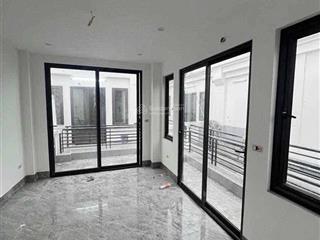 Siêu hiếm! nhà riêng lô góc trung kính  5 tầng mới  30m2  chỉ 8.x tỷ  40m ra ô tô
