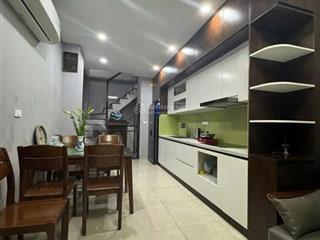 Bán nhà riêng phùng chí kiên  cầu giấy  dt 30m2  5 tầng  8.x tỷ  phân lô ô tô tránh đỗ cửa