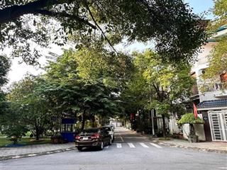 Bán nhà liền kề kđt xuân phương  dt 90m2  4 tầng  đường rộng  dân trí cao  an ninh tốt 21.xtỷ