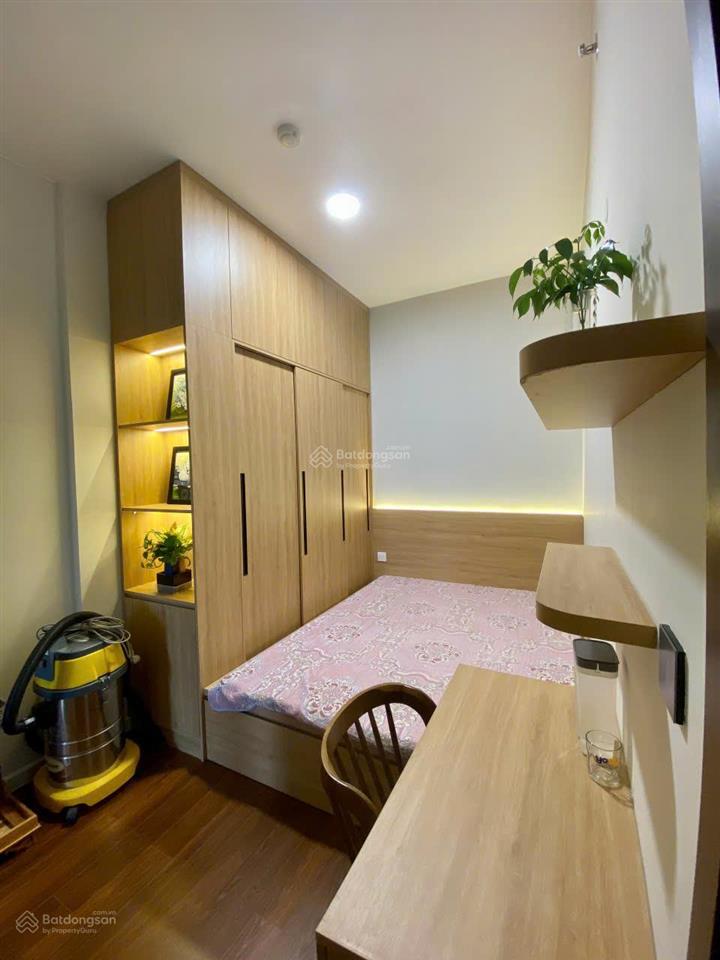 Bán gấp căn 2pn picity, quận 12  đang cho thuê full nội thất tầng cao view thoáng