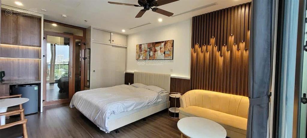 Em cần cho thuê gấp căn studio full nội thất đẹp. giá 10tr/th tại vinhomes symphony.  0972 092 ***