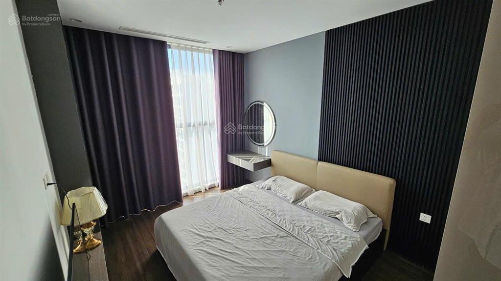 Bán căn hộ 2pn 2wc góc tại vinhomes symphony long biên. hoàn thiện full nội thất đẹp. bán giá 8,2tỷ