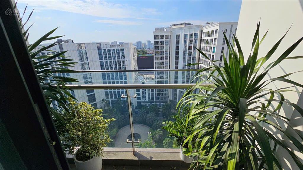 Bán căn hộ 2pn 2wc góc tại vinhomes symphony long biên. hoàn thiện full nội thất đẹp. bán giá 8,2tỷ