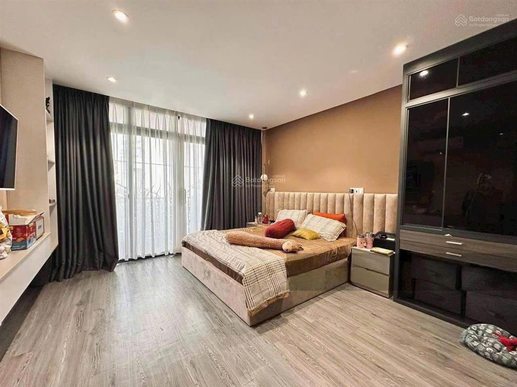 Nhà tốt 10 tỷ! hẻm 6m lê văn sỹ, quận 3  4mx20m, cn 70m2 (3 tầng  full nội thất) chỉ 10 tỷ