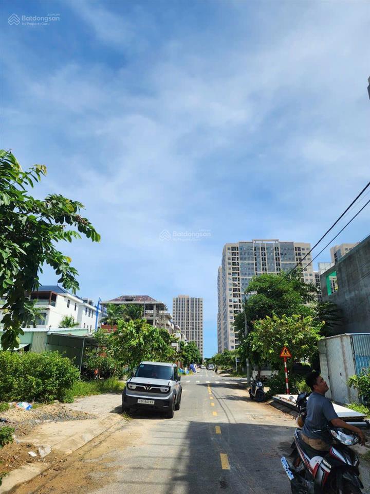 Bán lô đất 300m2 tại kđt xanh bàu tràm lakeside, sạch đẹp, cư dân sầm uất.  0935 569 ***