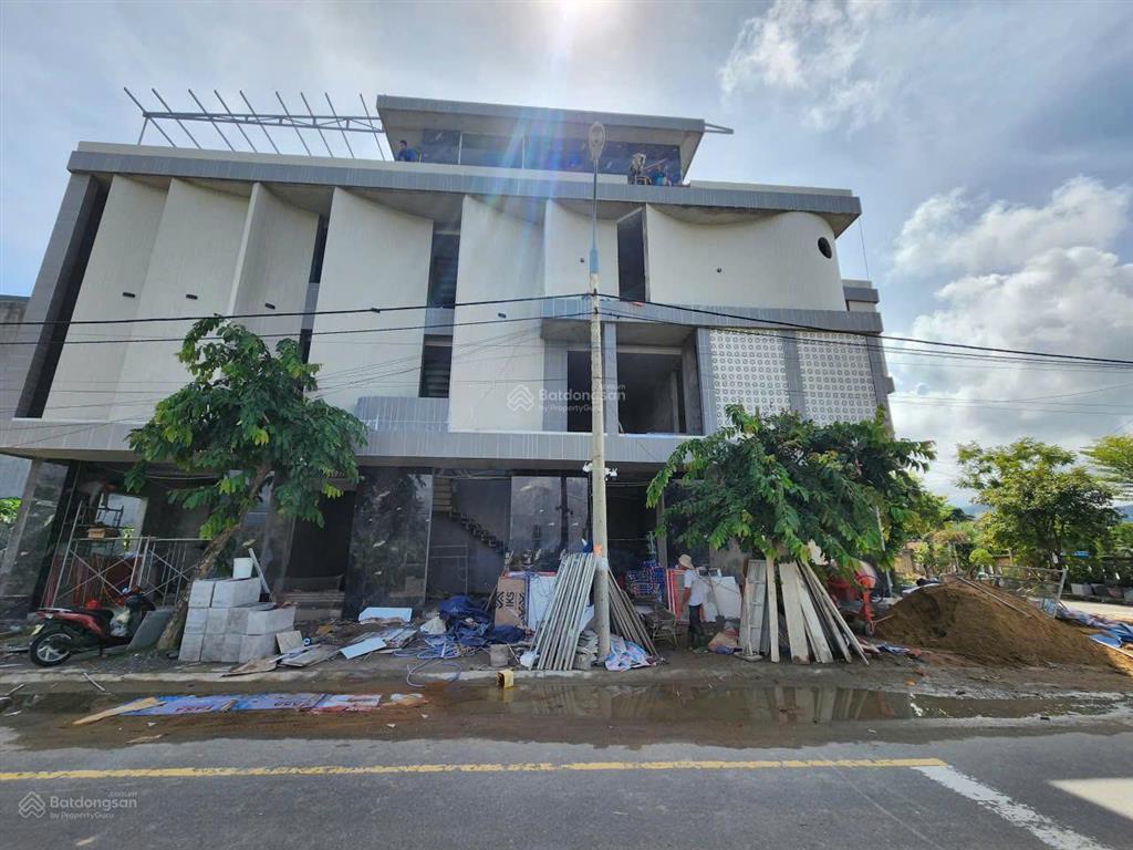 Bán lô đất 300m2 tại kđt xanh bàu tràm lakeside, sạch đẹp, cư dân sầm uất.  0935 569 ***