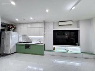 Bán nhà mặt phố hoàng cầu 105m2 vỉa hè đá bóng 32 tỷ đống đa hà nội