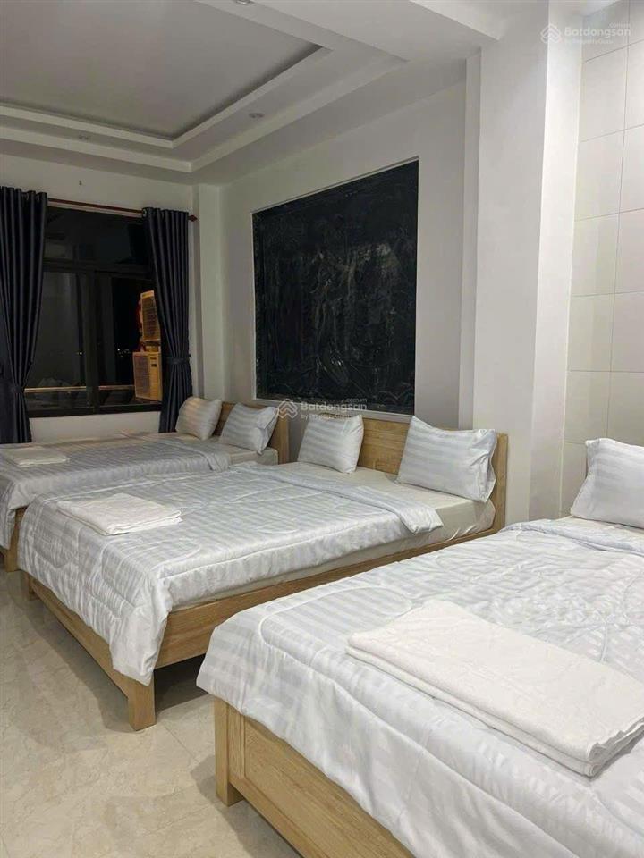 Bán khách sạn 5 tầng view biển nguyễn tất thành ngay bãi tắm thanh khê giá cực kỳ hợp lí