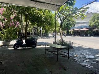 Siêu hiếm căn góc 2 mặt tiền đường kinh doanh sầm uất cả ngày lẫn đêm. dtich khủng 221,8m2(9,125m)