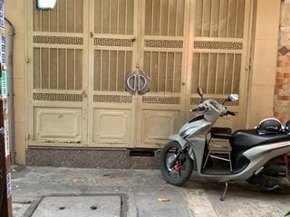 Nhà 4 lầu cách mặt tiền trường sa chỉ 1 căn diện tích 30.6m2 ( đã trừ lộ giới hẻm)
 kết cấu