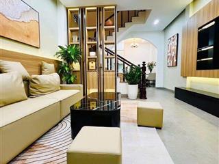 Chính chủ giảm giá cực sâu nhà mặt phố 75m2 tại mai dịch, nhà đẹp vuông vắn, full nội thất