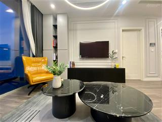 Chính chủ bán căn view hồ rộng nhẩt 80m2 2pn tại chung cư vinhomes skylake, full nội thất