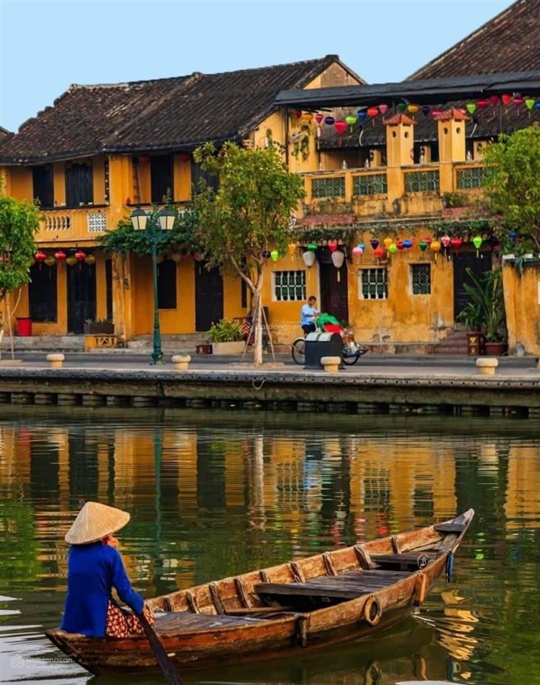 Cần bán đất làng chài tân thànhhội an.diện tích 215m mặt tiền đường thái thị bôi.giá8,5 tỷ