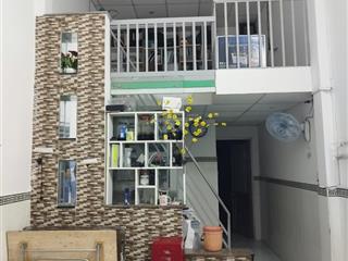 Nhà phường tăng nhơn phú b giá 7 triệu/1 tháng 2pn q9