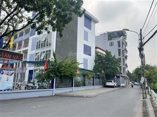 Bán đất mặt phố bồ đề tặng nhà 3 tầng, lô góc, hai thoáng view hồ. vị trí đẹp nhất phố bồ đề,