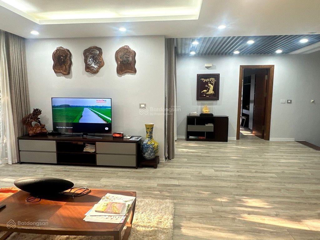 Bán biệt thự bồ đề, ngõ thông 2 ô tô, ô tô vào nhà. kinh doanh đỉnh cao. chủ xây tâm huyết.