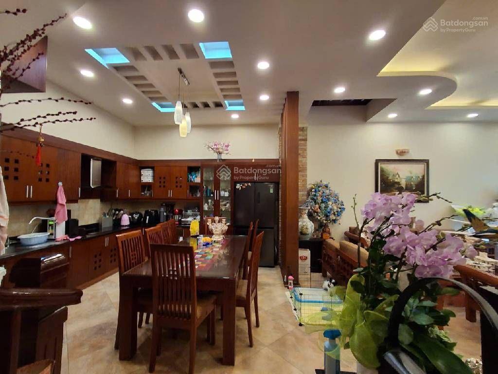 Bán biệt thự bồ đề, ngõ thông 2 ô tô tránh, ô tô vào nhà, kinh doanh, ô chờ thang máy. sổ phân lô.