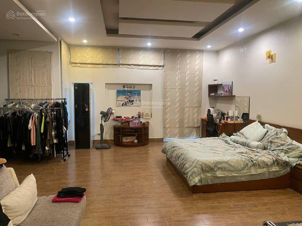 Bán biệt thự bồ đề, ngõ thông 2 ô tô tránh, ô tô vào nhà, kinh doanh, ô chờ thang máy. sổ phân lô.