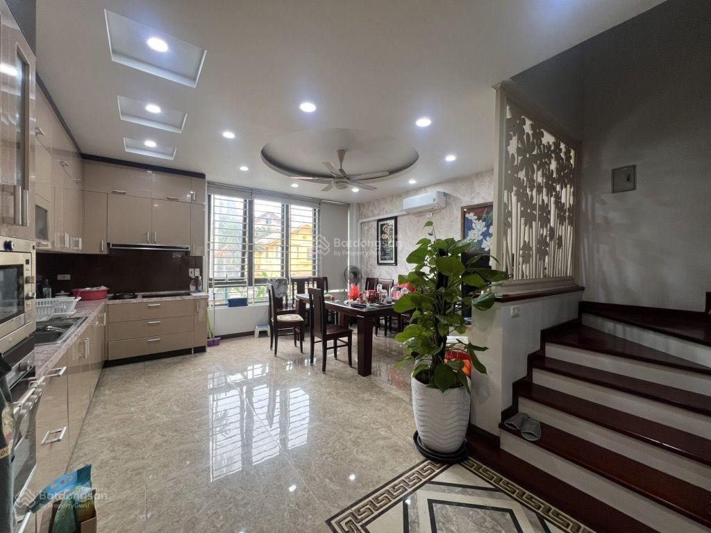 Bán biệt thự sân vườn hồng tiến, đối diện tâm anh, cạnh trường quốc tế wellspring chỉ hơn 200tr/m