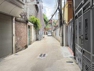 Bán nhà kim ngưu 8 phòng full nội thất dòng tiền 400tr / năm vị trí đẹp, ngõ rộng cách o tô 50m