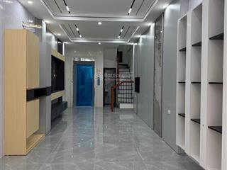 Chủ hạ gấp 600tr giá mới chỉ 12.4 tỷ trung tâm bồ đề ngõ thông thang máy full nội thất vip