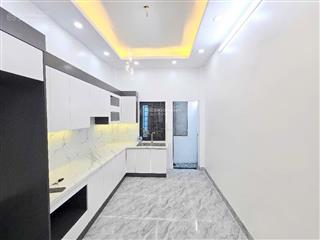 Bán nhà riêng tại hữu hòa, 4,2 tỷ, 33 m2, 4pn, 4wc, 5 tầng, giá ưu đãi