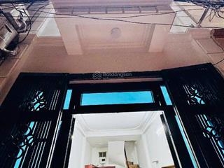 Bán nhà ngõ 68 cầu giấy 30m25 tầng giá 8.1 tỷ.