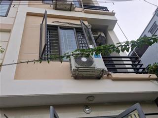 Bán 5t nhà ngõ ỷ la, dt 30m, mt 3,7m, dài 8,6m, ngõ 6m, giá 6,7 tỷ. 0784 238 ***