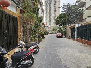 Bán liền kề 5 tầng, văn phú, dt 68m2, mt 4,5m, đường ô tô 8m. khu lk vip