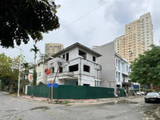 Bán biệt thự tt xây thô lô góc, văn khê , dt 181 / 3 tầng / mt 26m , đường ô tô 15m