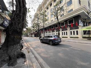 Bán nhà phố quán thánh, ba đình, dt 70m2/4 tầng  giá 28 tỷ