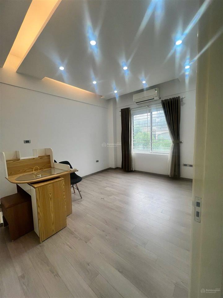 Bán tòa nhà chung cư ct16 khu đô thị định công, 3 phòng ngủ, ban công. dt 82m². giá 5.75 tỷ