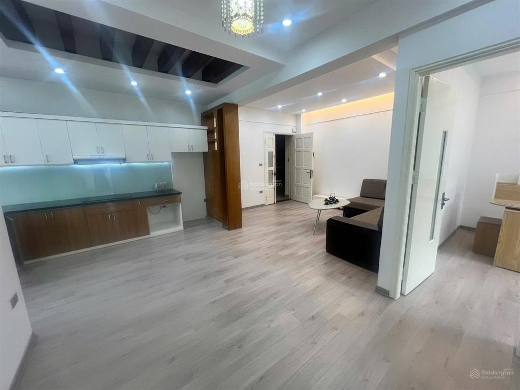 Bán tòa nhà chung cư ct16 khu đô thị định công, 3 phòng ngủ, ban công. dt 82m². giá 5.75 tỷ