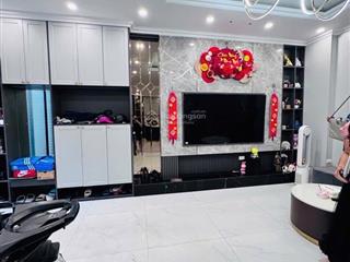 Nhà đội cấn  nhà chủ tự xây 5 tầng thang máy mặt tiền khủng 9m gần ô tô full nội thất