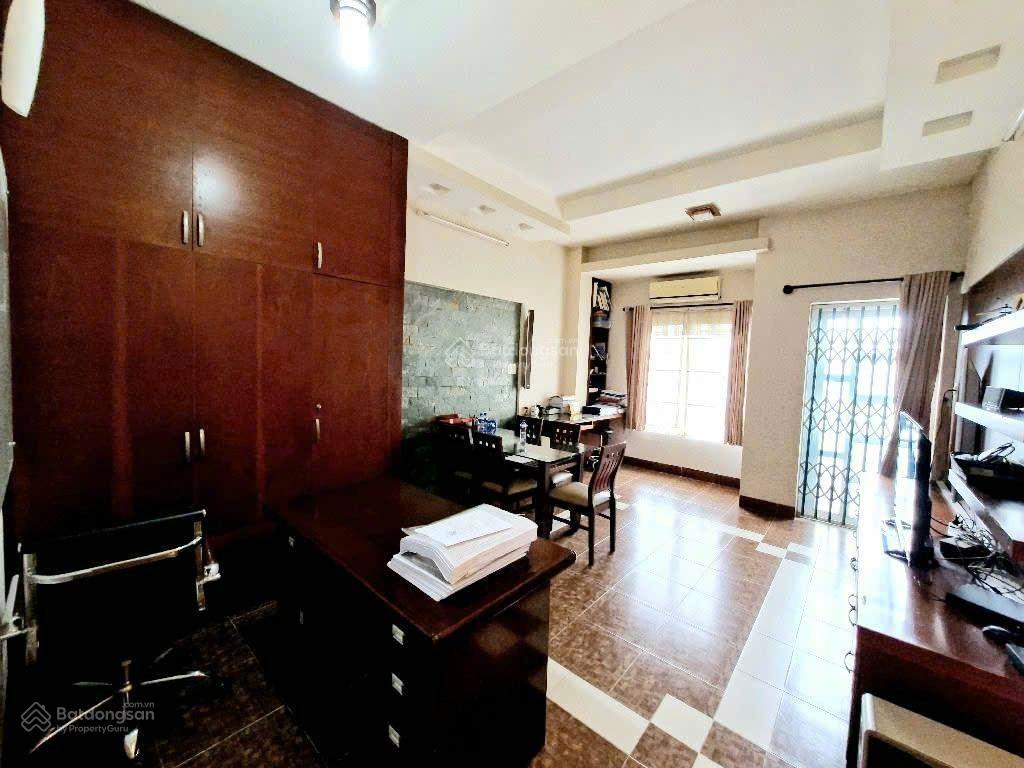 Mặt tiền 4 tầng, cao lỗ, cách parc mall 50m, giáp tạ quang bửu, quận 8, 4x20m, giá 14.x tỷ