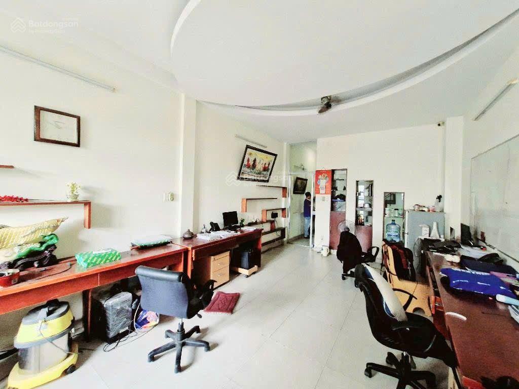 Mặt tiền 4 tầng, cao lỗ, cách parc mall 50m, giáp tạ quang bửu, quận 8, 4x20m, giá 14.x tỷ