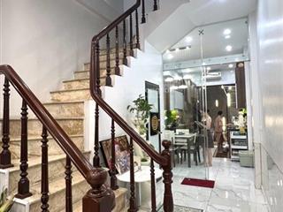 Mặt ngõ kinh doanh  nội thất cao cấp xịn xò  diện tích rộng  sổ vuông như a4  thẳng tắp 1 đường