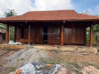 Đất sông ray cẩm mỹ gần 5000m2 có nhà gỗ cực to, có suối, điện đầy đủ giá 2,8 tỷ