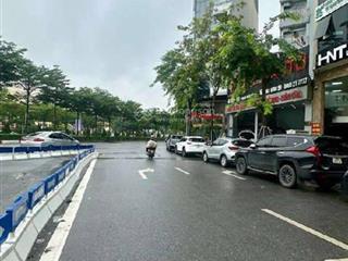Bán nhà mặt phố phạm văn đồng  vị trí đắc địa kinh doanh diện tích 46m² xây dựng 6 tầng thangmáy