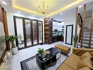 Bán nhà tư đình  long biên. ngõ nông, rộng. nhà mới về ở ngay
