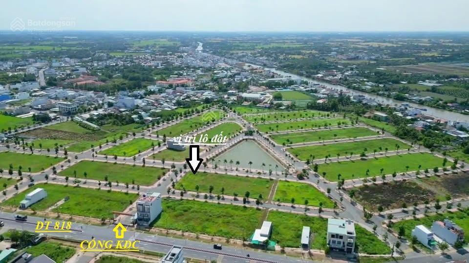 Về quê bán 1 tỷ 6x đường số 4 song song với trục đường dt 818, kdc tây nam center golden land