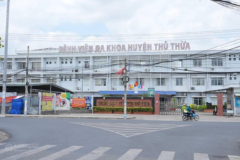 Chính chủ ngộp bán góc 2 mặt 7x20 (1 tỷ x) đối diện bệnh viện đa khoa thị trấn thủ thừa long an