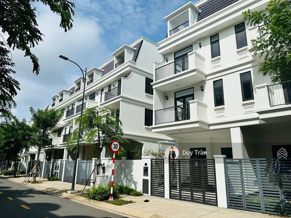 Nhà phố liền kề 6m x 17,3m la vida residences sổ hồng cầm tay giá chỉ 9 tỷ