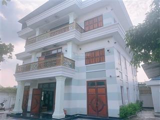 Biệt thự chính chủ3 lầu dt 627m2tăng nhơn phú b quận 9